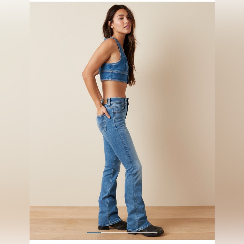 American eagle kick boot Jeans. Size 2.